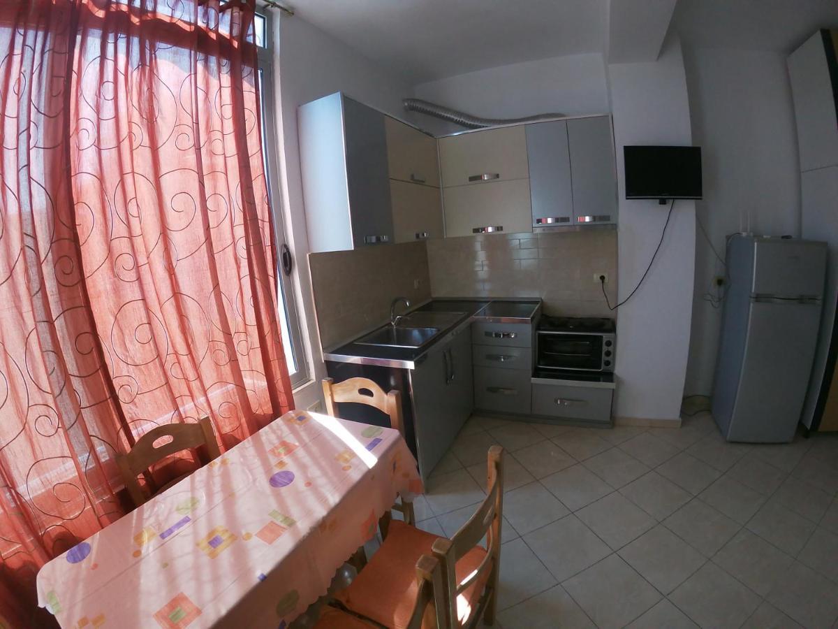 Honey Apartments Near Promenade Saranda Kültér fotó