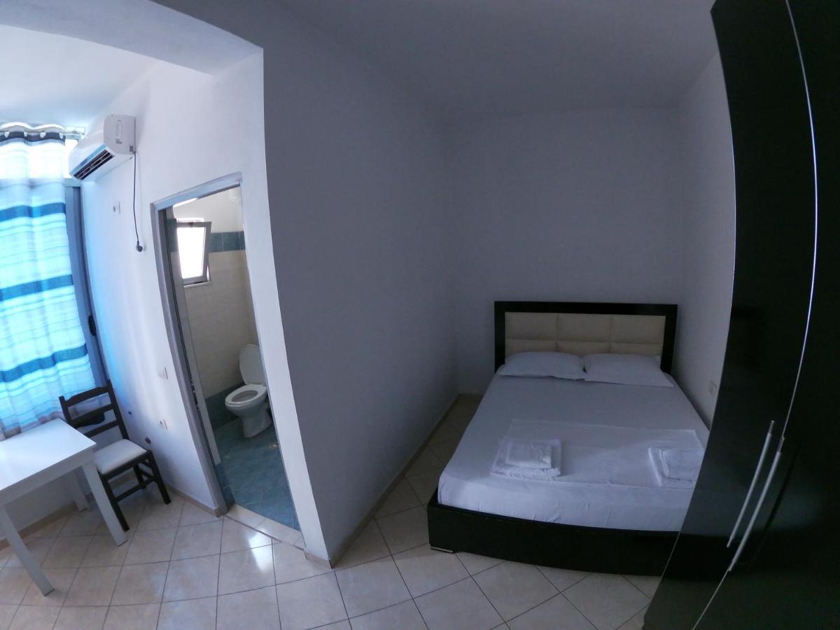 Honey Apartments Near Promenade Saranda Kültér fotó