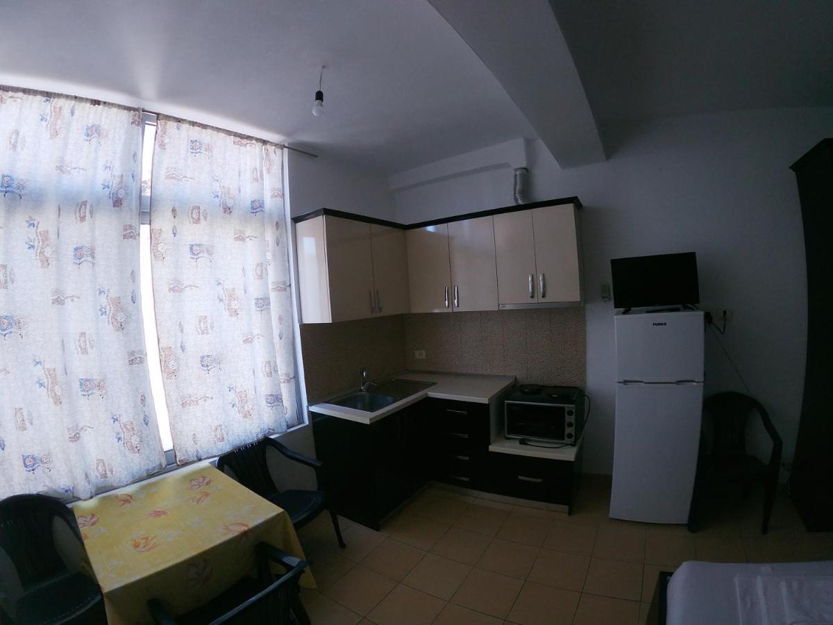 Honey Apartments Near Promenade Saranda Kültér fotó