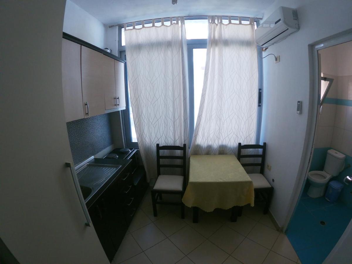 Honey Apartments Near Promenade Saranda Kültér fotó